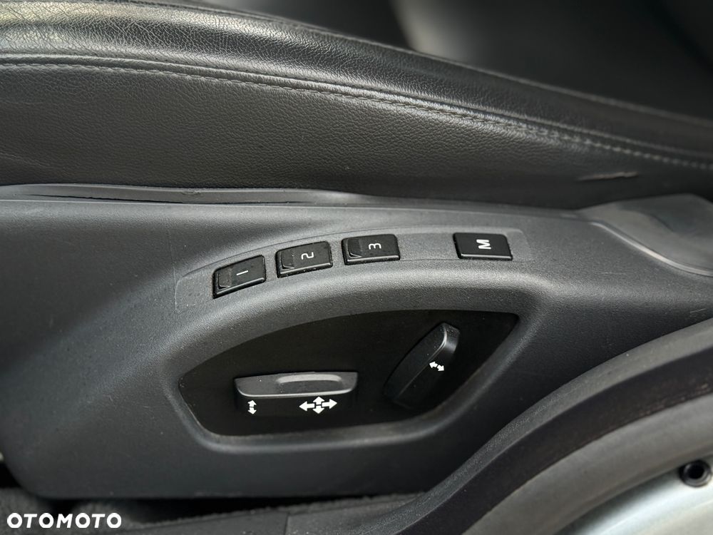 Volvo V70 D4 Geartronic Momentum - 10