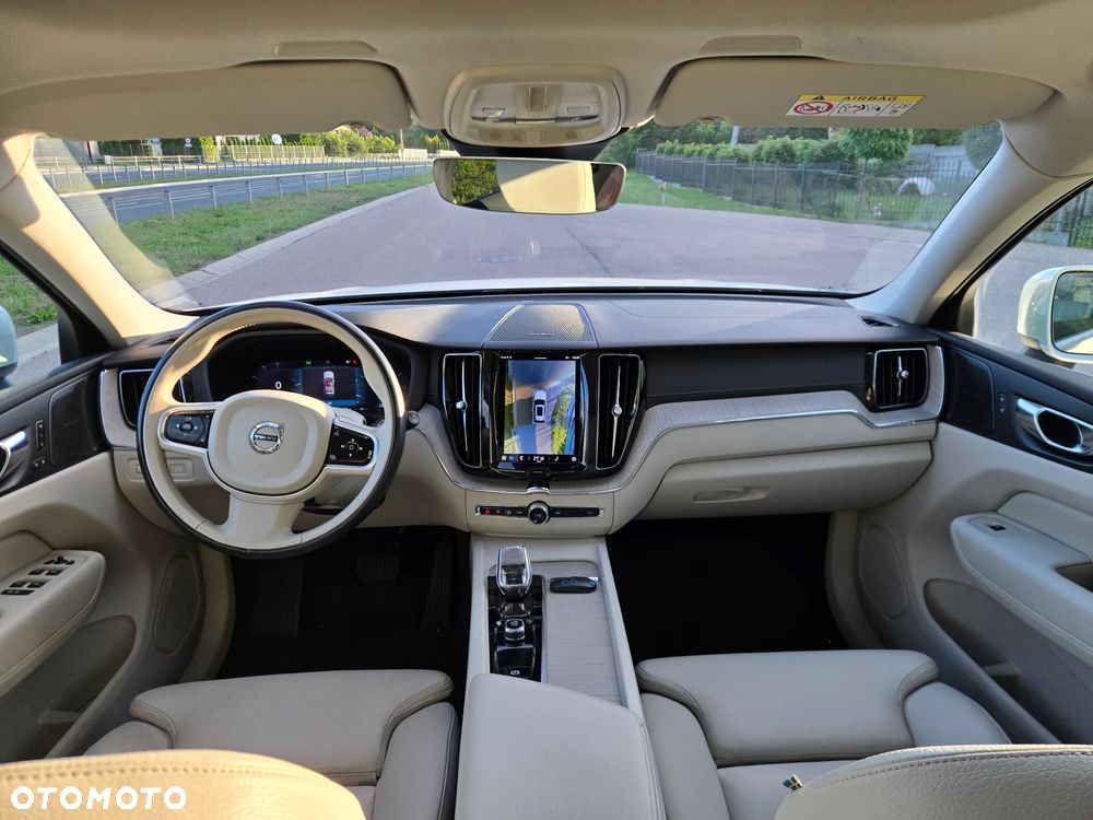 Volvo XC 60 B4 D AWD Inscription - 12