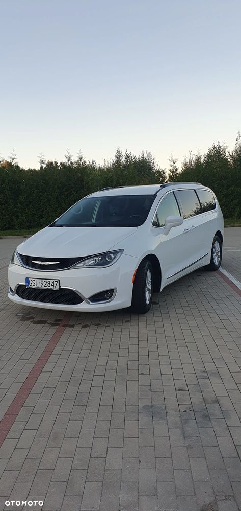 Chrysler Pacifica - 34