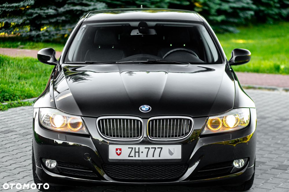 BMW Seria 3 325i xDrive - 7