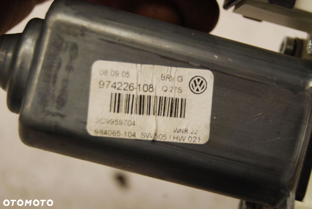SILNICZEK SZYBY PRAWY TYŁ 3C9959704 VW PASSAT B6 - 3