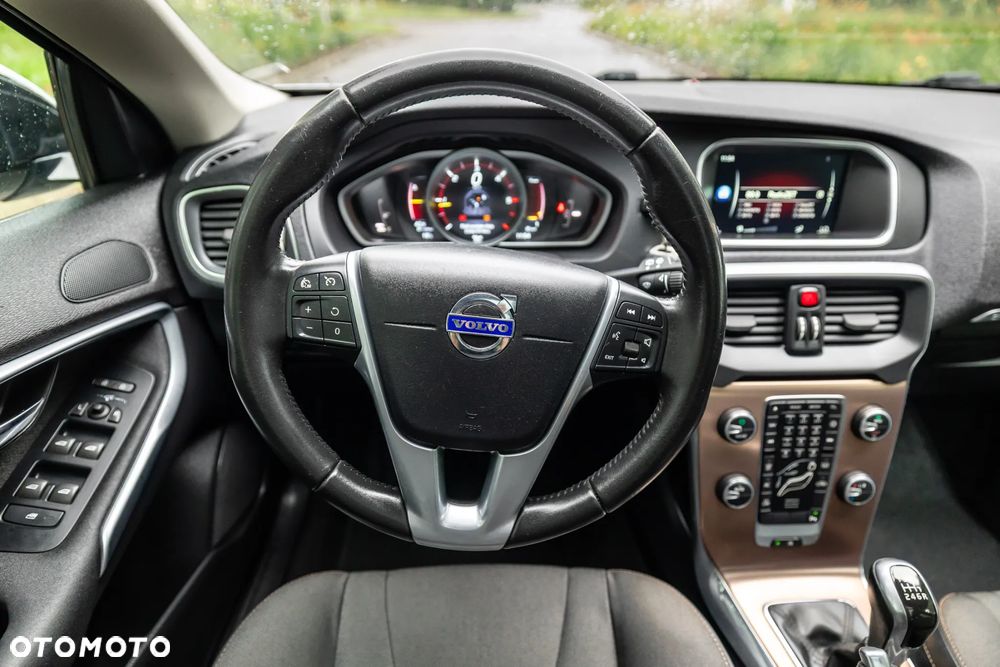 Volvo V40 D2 - 22