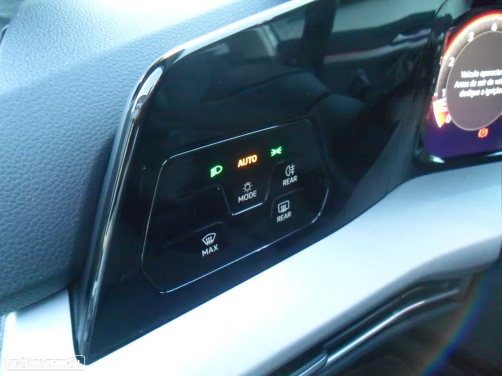 VW Golf Variant 1.5 TSI Urban - 26