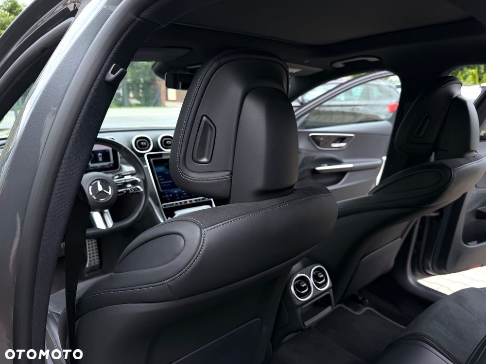 Mercedes-Benz Klasa C 300 de PHEV AMG - 36