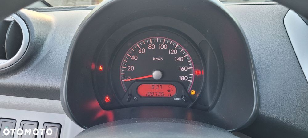 Nissan Pixo 1.0 Visia - 18