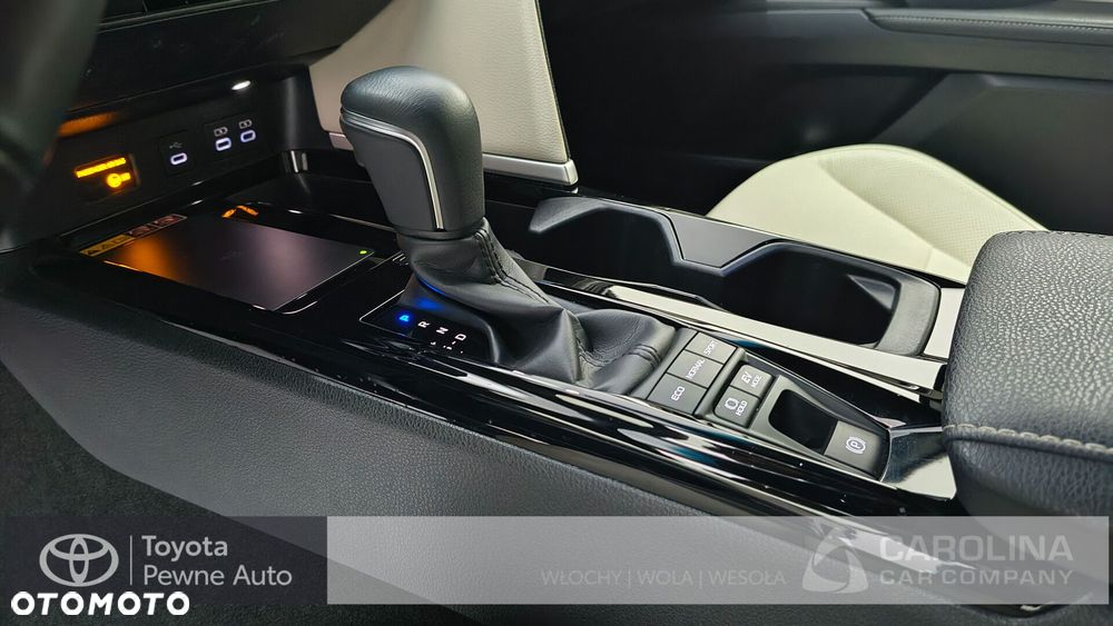 Toyota Camry - 14