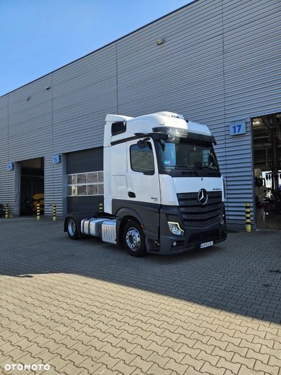 Mercedes-Benz ACTROS  Low Deck (#33260) - 3