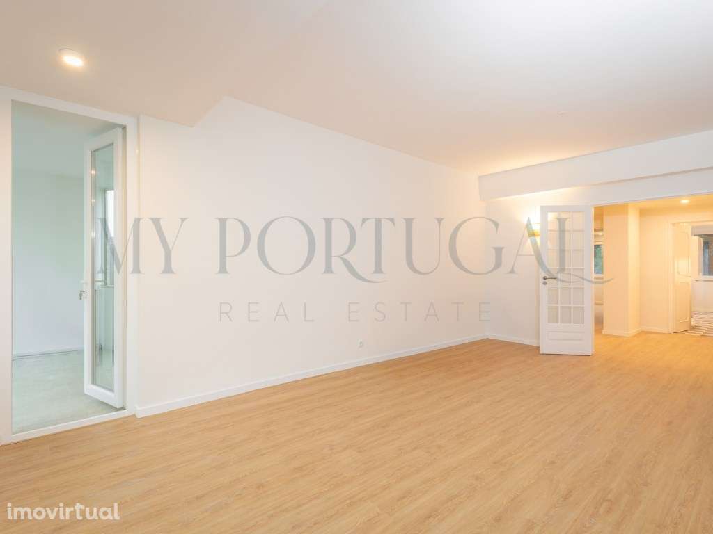 Miraflores T4 de Estreia com Garagem Dupla - Grande imagem: 2/28