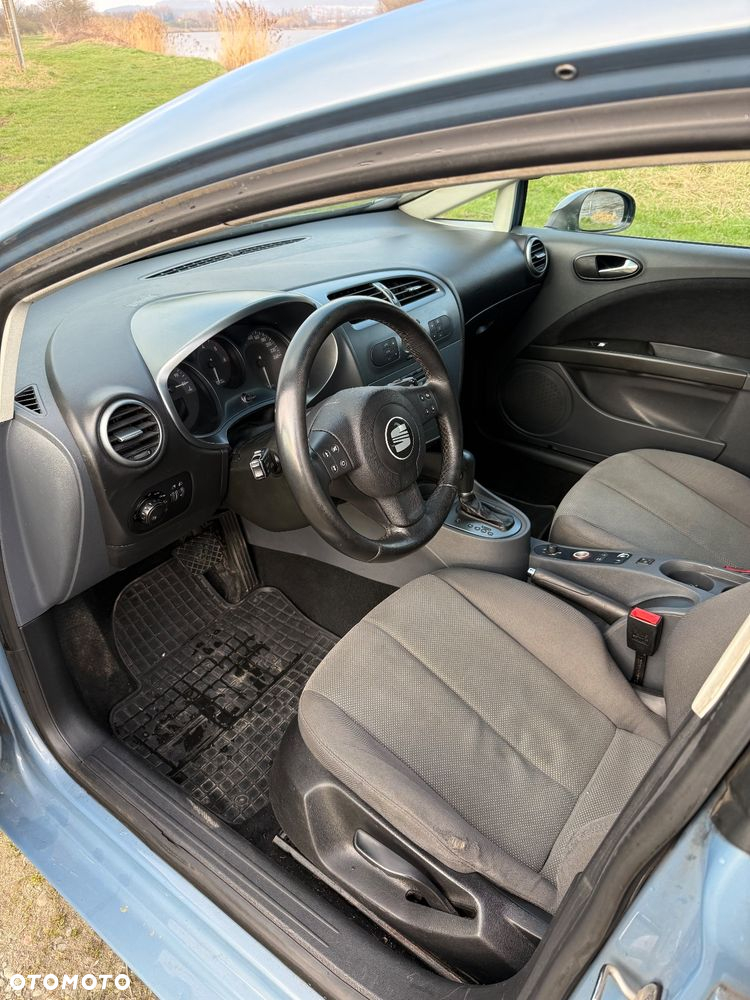 Seat Leon 2.0 TDI Stylance DSG - 12