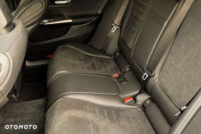 Mercedes-Benz Klasa C 200 mHEV 4-Matic AMG - 15