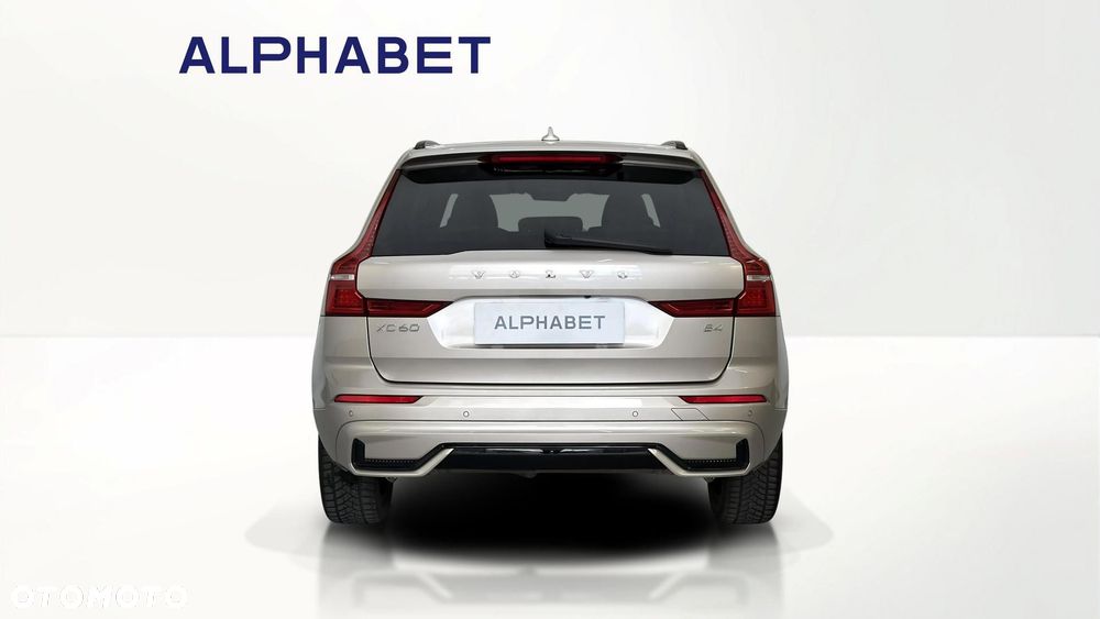 Volvo XC 60 B4 D Plus Dark - 8