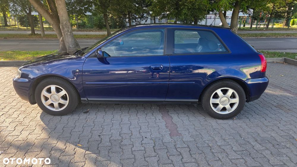 Audi A3 3-drzwiowe 1.6 Ambition - 6