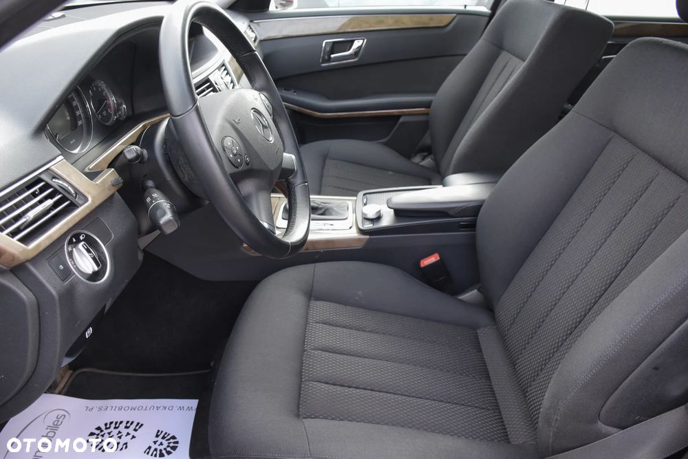 Mercedes-Benz Klasa E 200 BlueEFFICIENCY 7G-TRONIC Elegance - 20