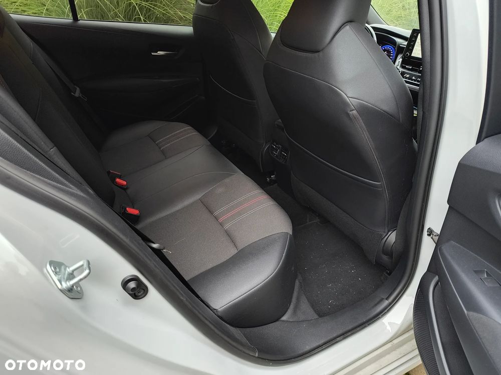 Toyota Corolla 1.6 GR Sport - 24