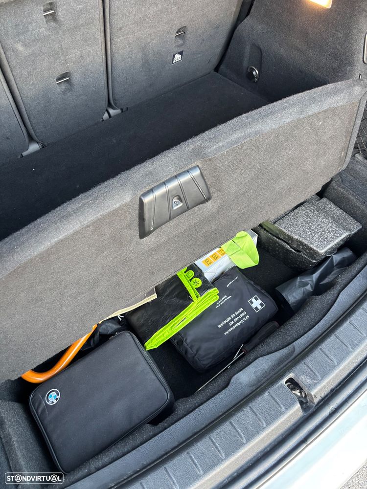 BMW 218 Active Tourer d Line Sport - 26