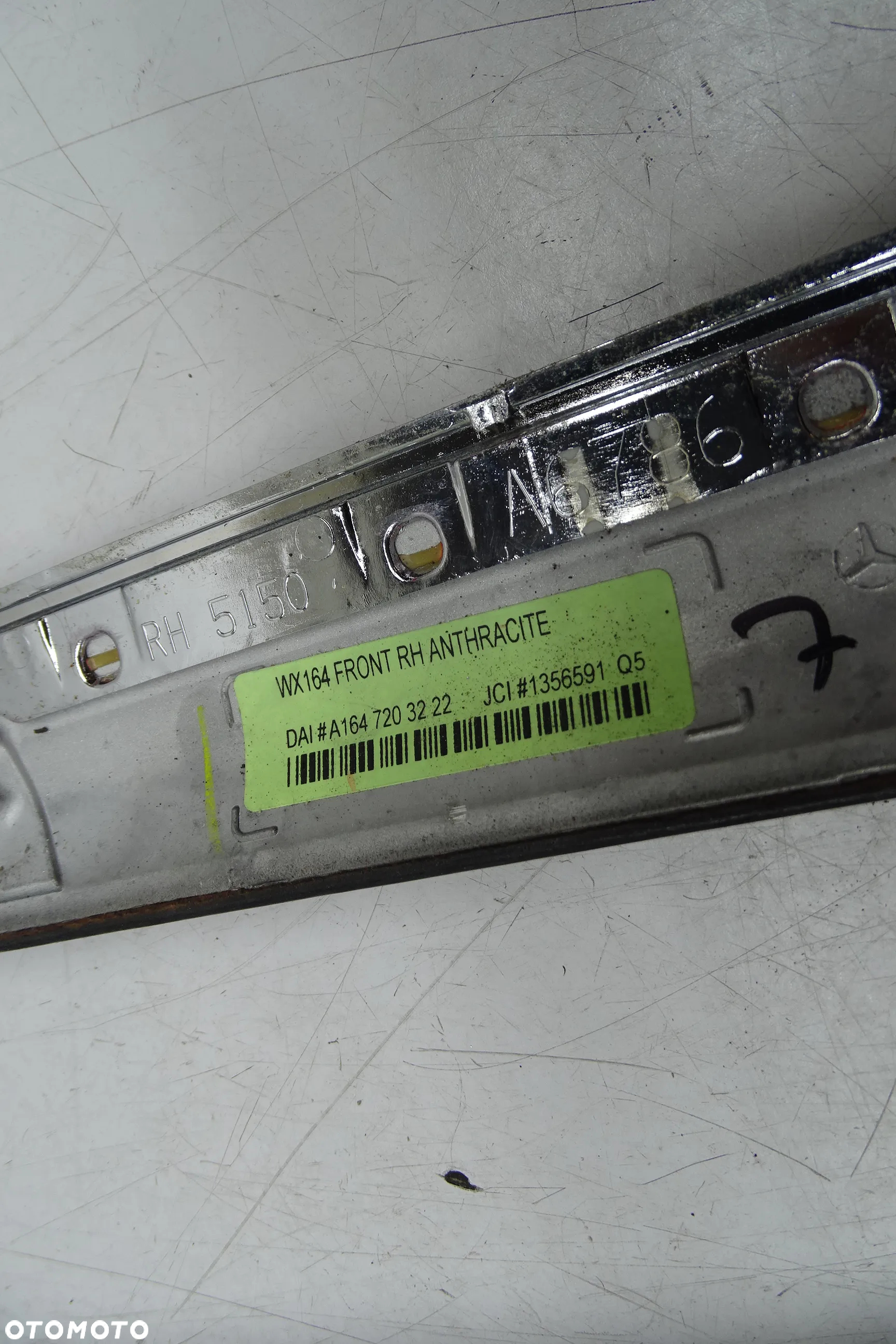 Mercedes ML W164 Lift Listwa Listwy Dekor wewnetrzny drzwi komplet 1647303100 1647303200 1647303300 1647303400 - 5