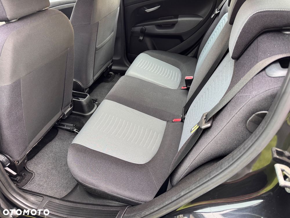 Fiat Grande Punto - 11