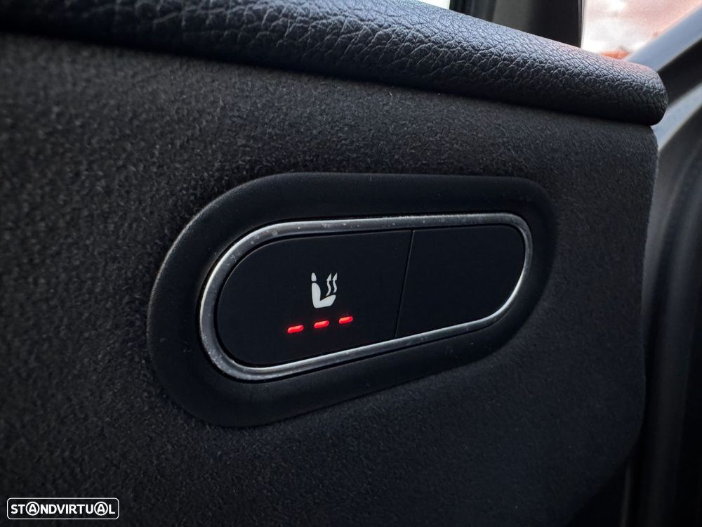 Mercedes-Benz A 250 e AMG Line - 10