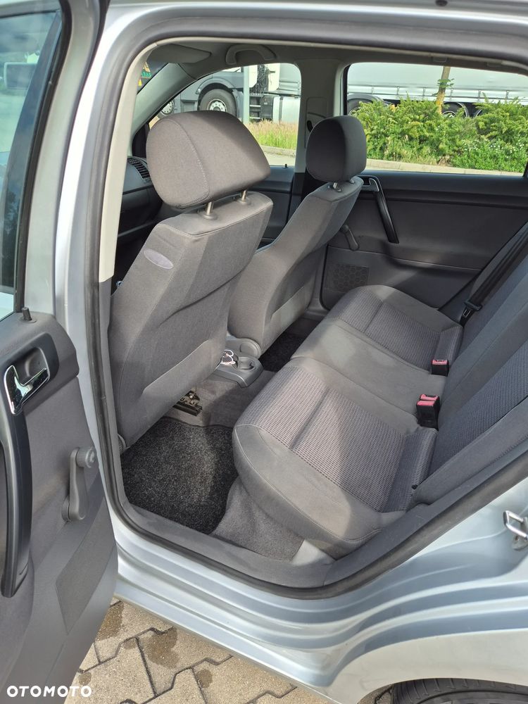 Volkswagen Polo 1.4 16V Comfortline - 6
