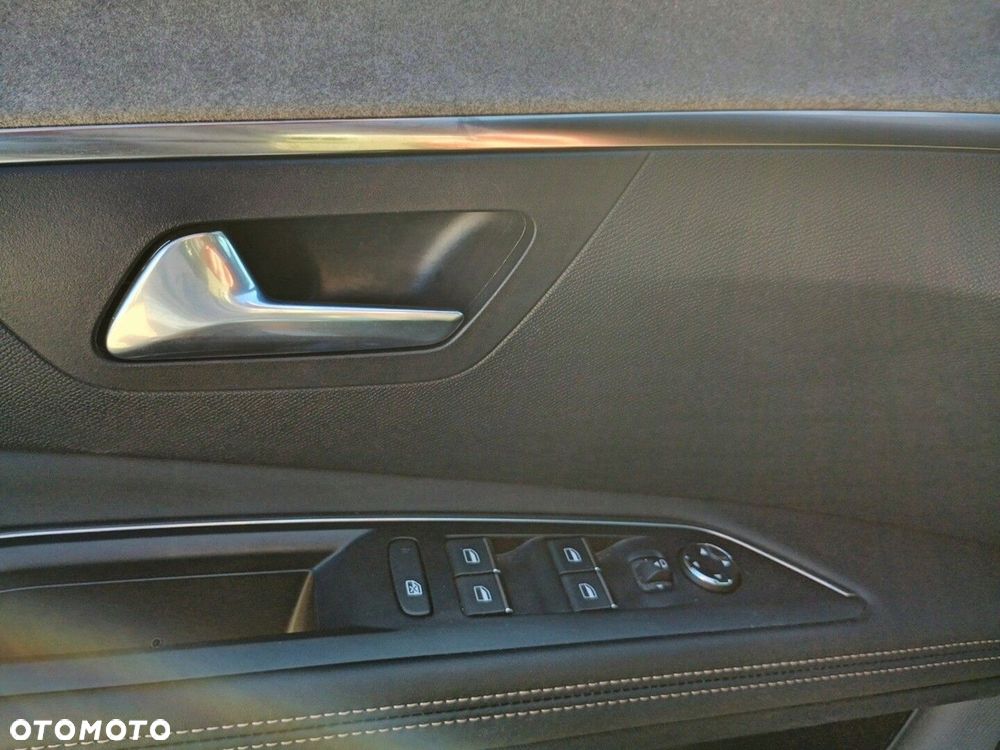 Peugeot 5008 - 19