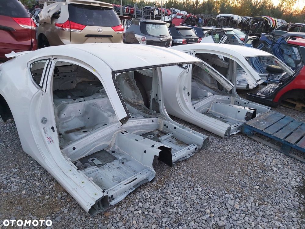 TOYOTA GT86 Subaru BRZ tył ćwiartka pas błotnik - 3