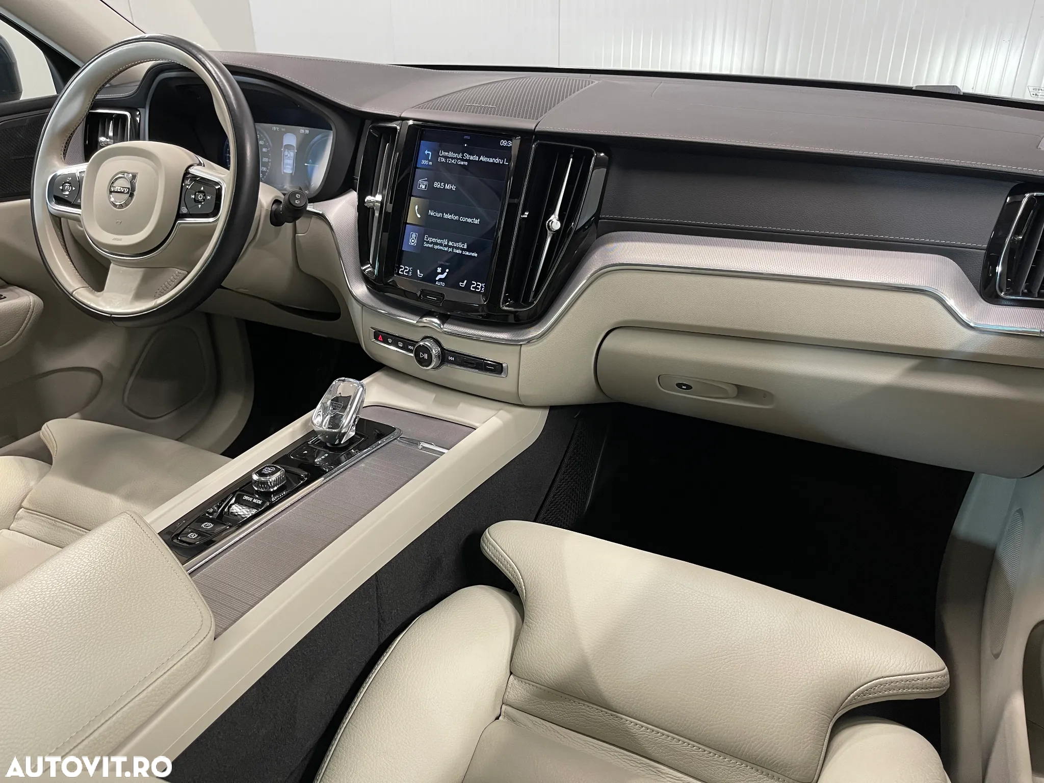 Volvo XC 60 Recharge T8 Twin Engine eAWD Inscription - 9