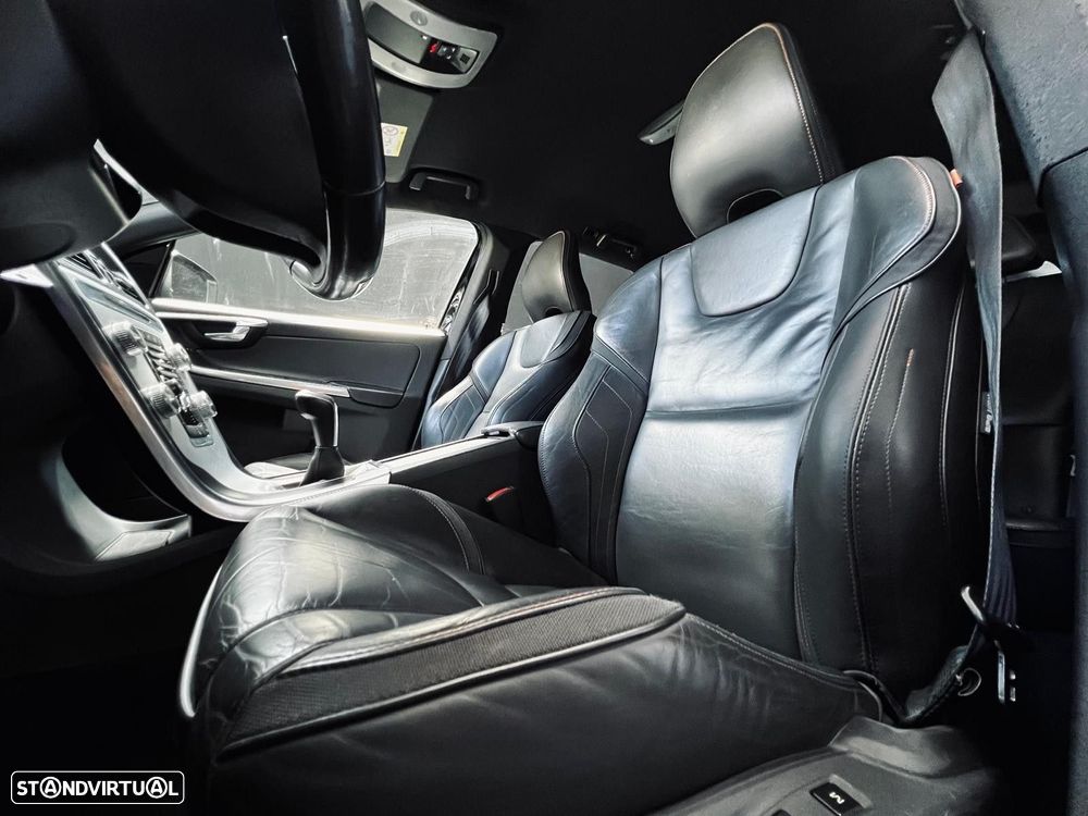 Volvo XC 60 2.0 D4 Volvo Ocean Race - 34