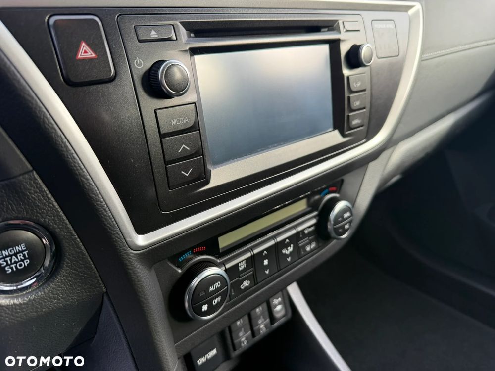 Toyota Auris - 12