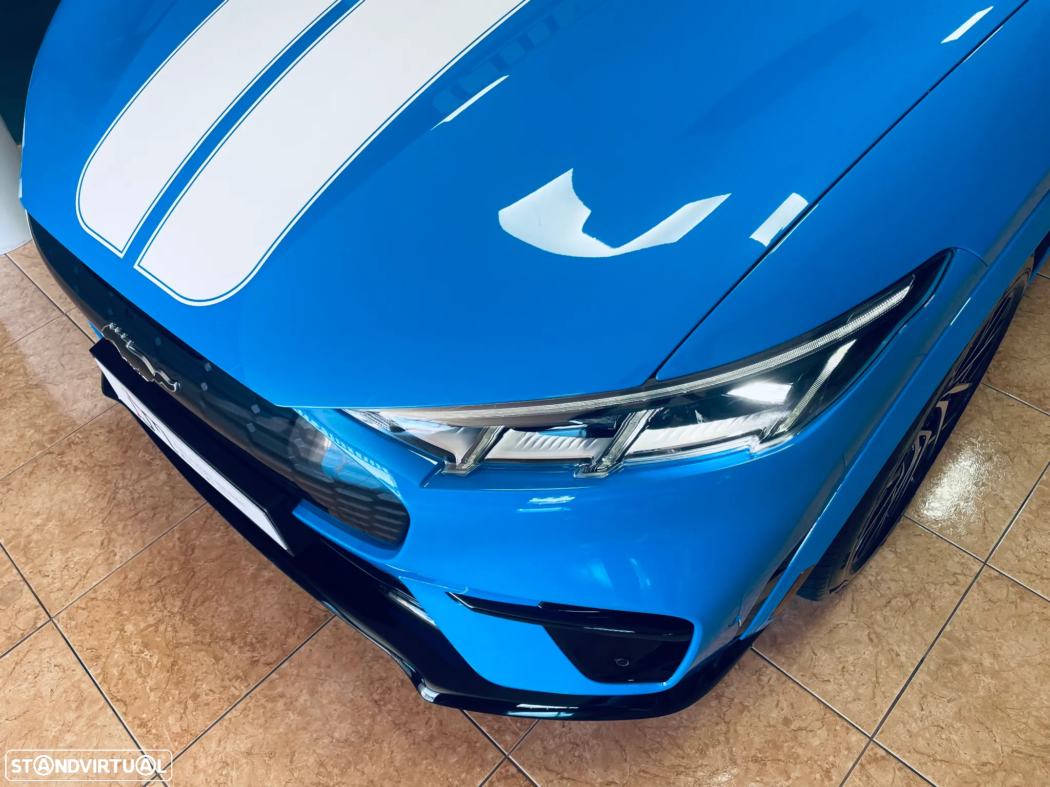 Ford Mustang Mach-E GT AWD - 4