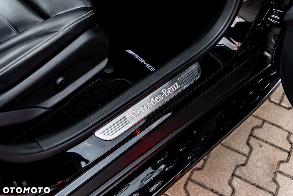 Mercedes-Benz GLC 250 4Matic 9G-TRONIC AMG Line - 30