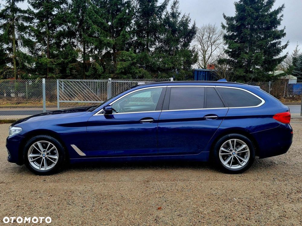 BMW Seria 5 520d Sport Line - 11