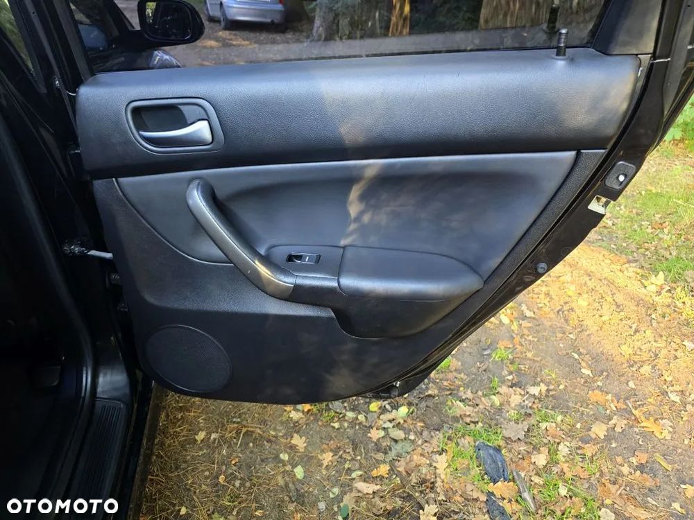Honda Accord Tourer 2.0 i Sport - 21