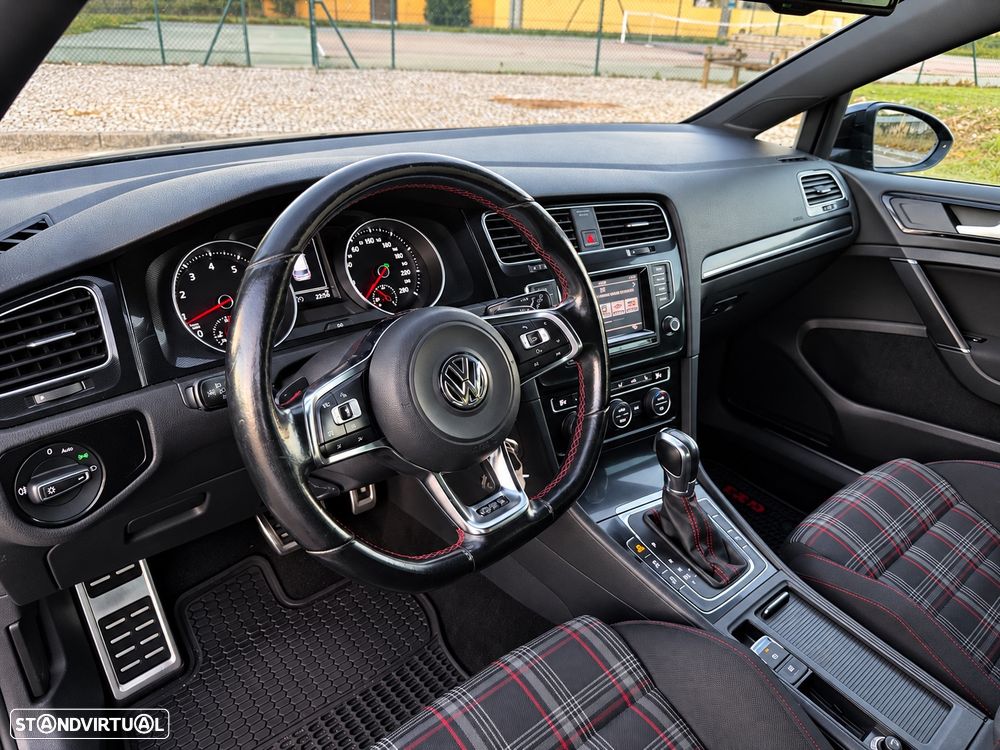 VW Golf 2.0 TSi GTi DSG Performance - 5
