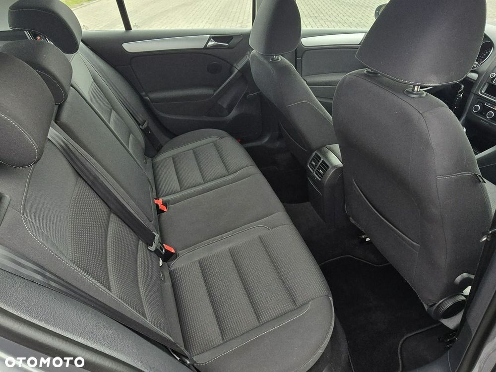 Volkswagen Golf - 17