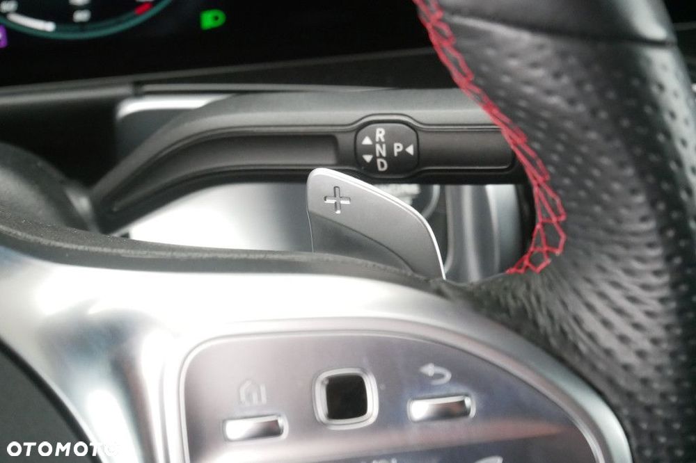 Mercedes-Benz GLB - 25