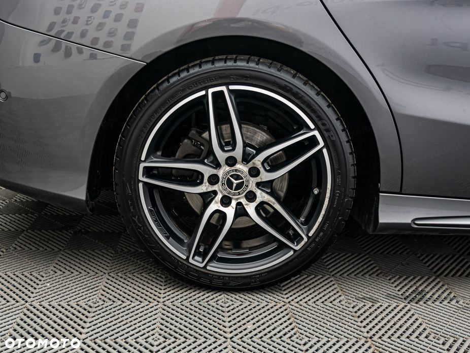 Mercedes-Benz CLA 220 4-Matic AMG Line - 30