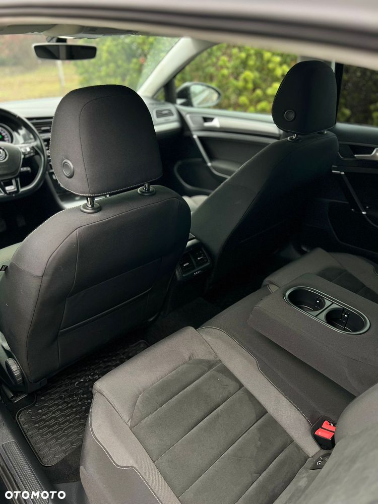 Volkswagen Golf 1.5 eTSI OPF DSG R-Line - 15