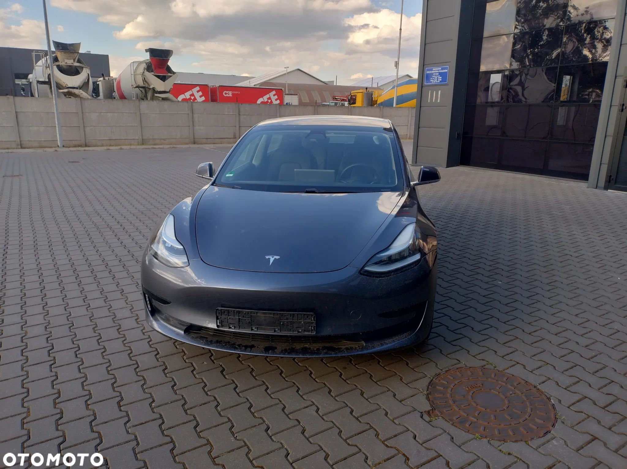 Tesla Model 3 Standard Reichweite Plus Hinterradantrieb - 1