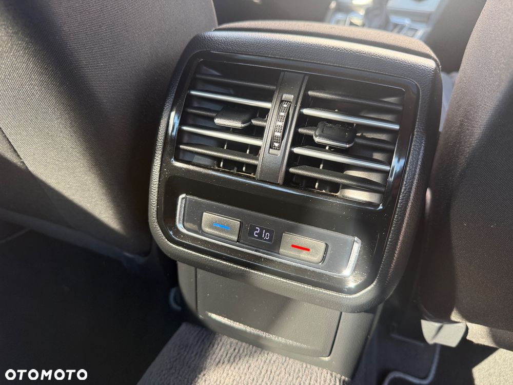 Volkswagen Passat 1.6 TDI SCR DSG Comfortline - 15