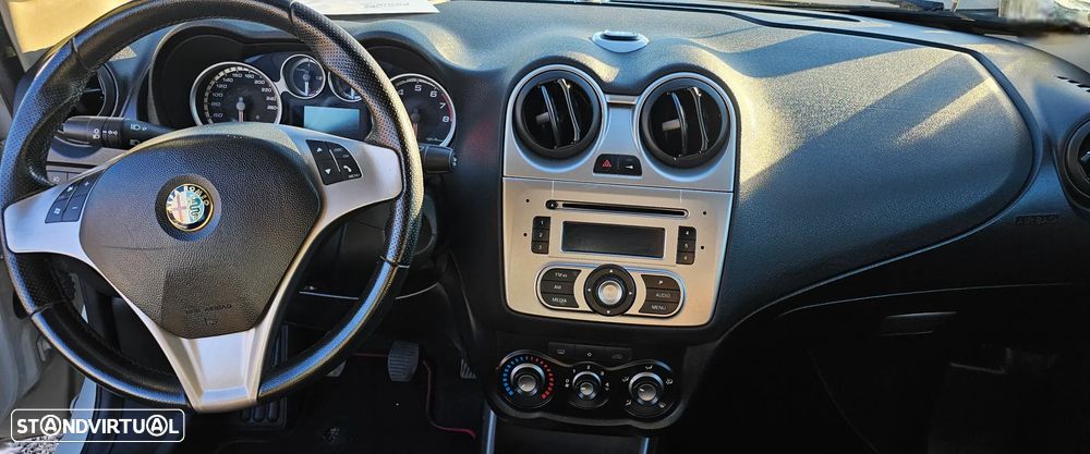 Alfa Romeo MiTo 1.4 MultiAir Distinctive - 9