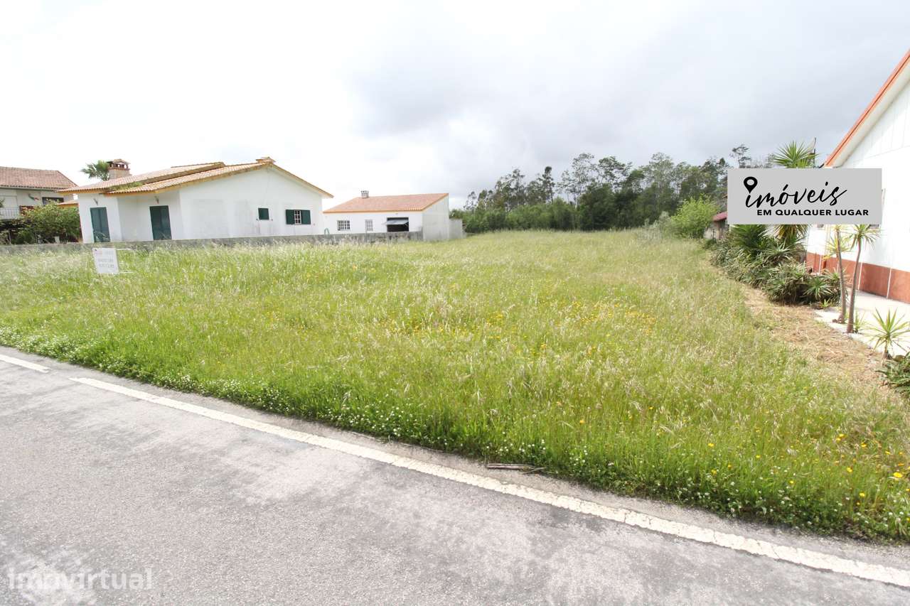 Redução de 7% ao valor inicial - Terreno plano soalheiro e desafogado - Grande imagem: 3/4