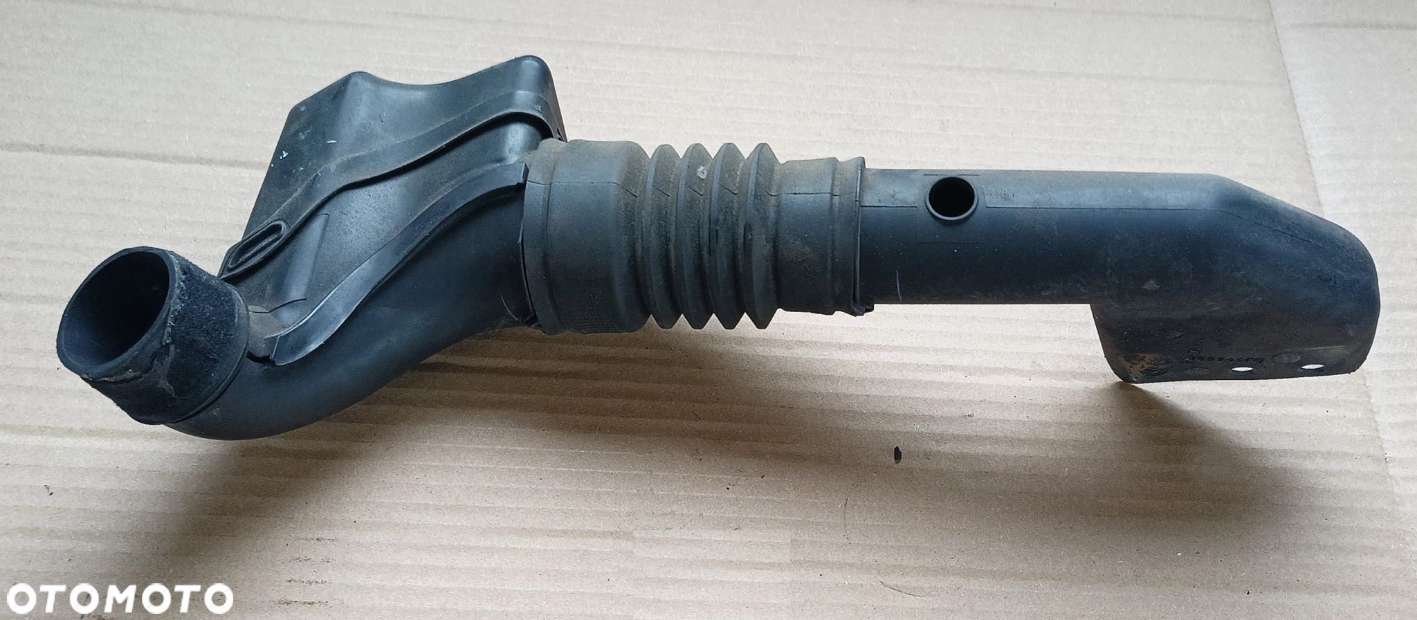 Micra K12 dolot łapacz powietrza rura 1,2 16V lift Nissan - 1