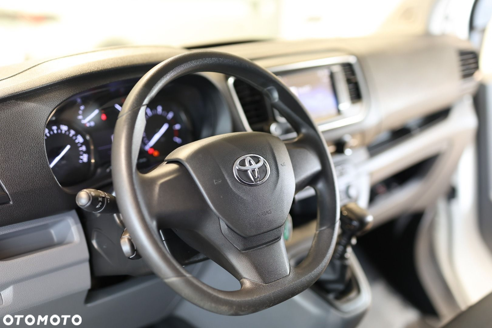Toyota ProAce - 30