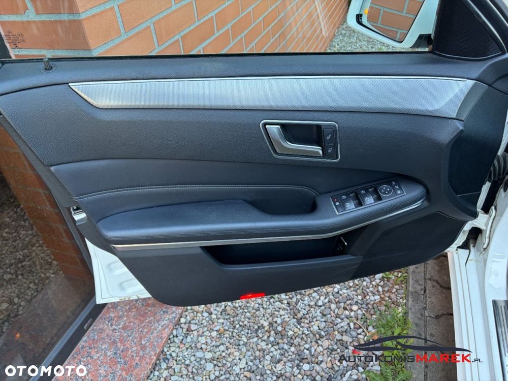 Mercedes-Benz Klasa E 250 CDI 7G-TRONIC Elegance - 24