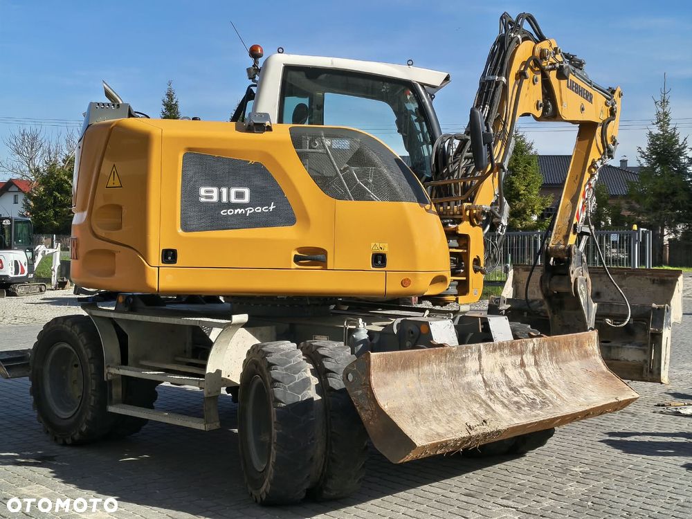 Liebherr A 910 Compact Litronic - 9