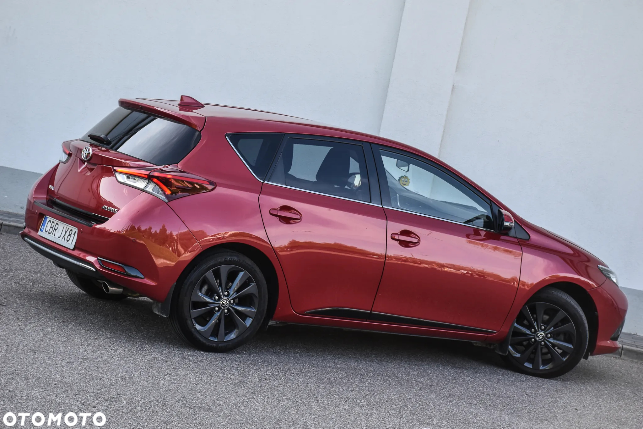 Toyota Auris 1.6 Premium + - 8