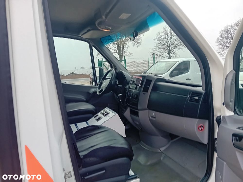 Mercedes-Benz Sprinter karetka - 19