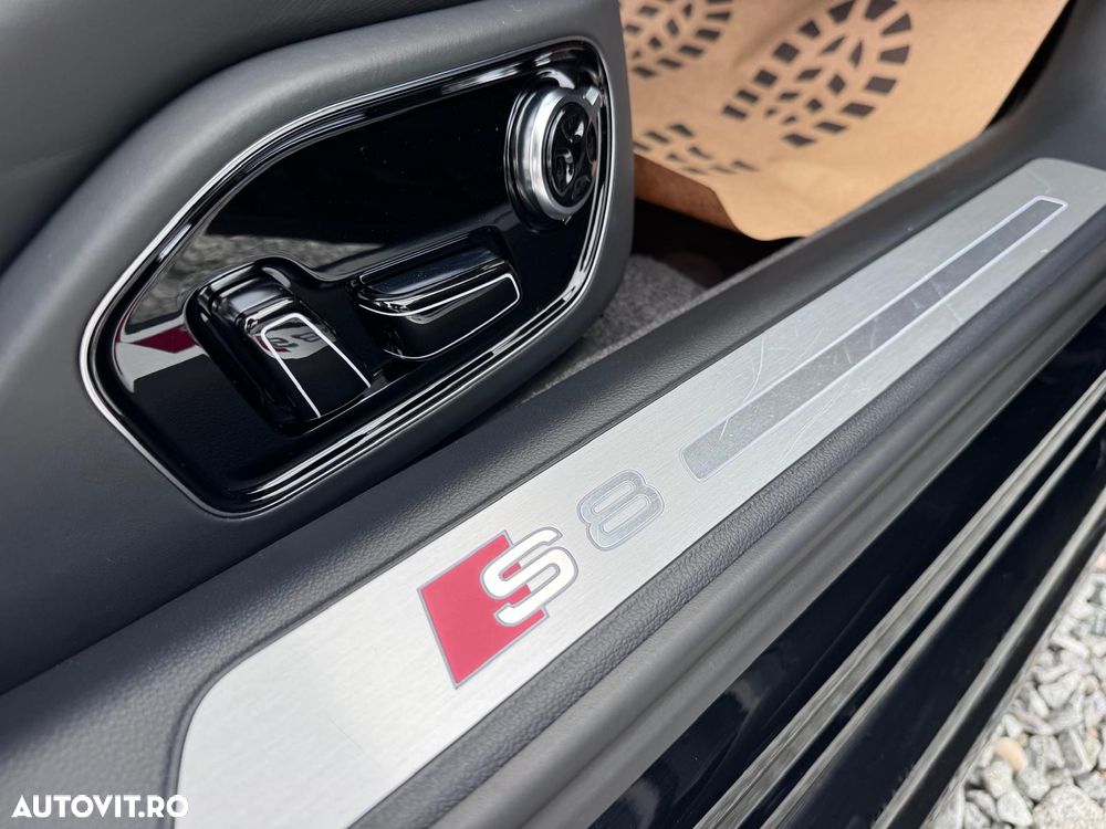 Audi S8 - 15