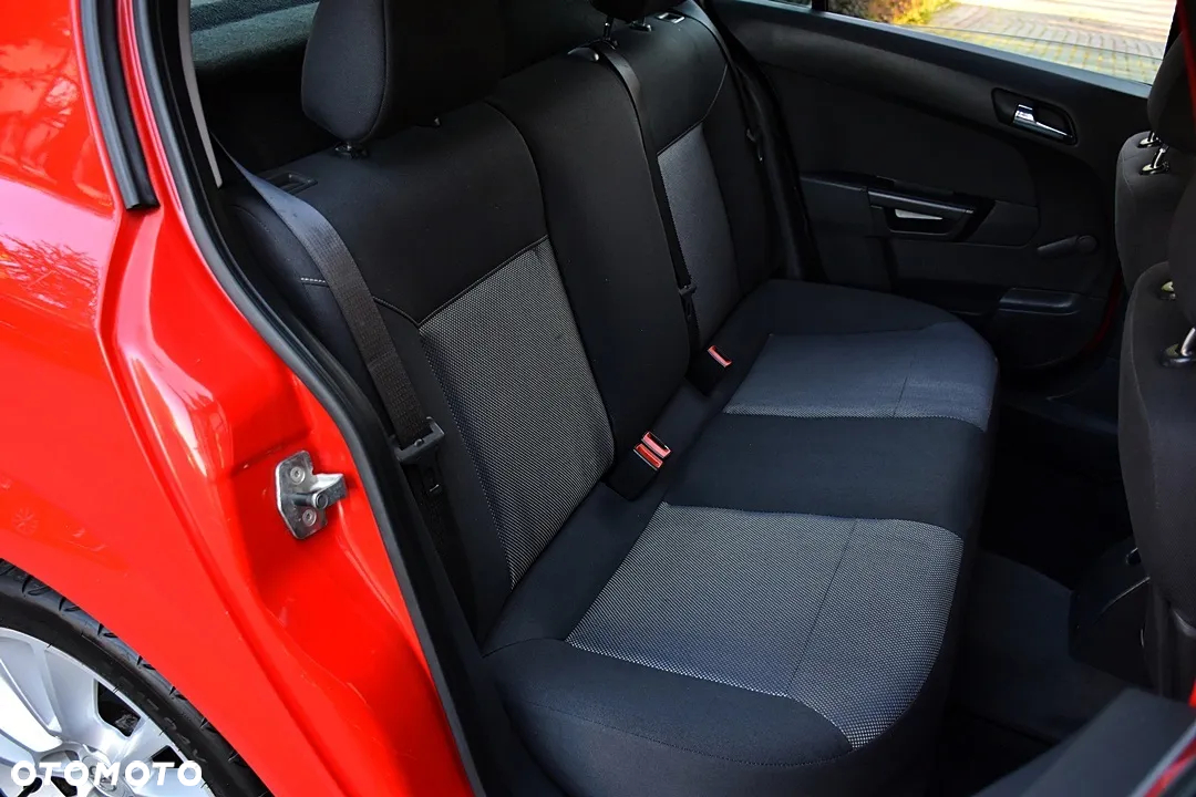Opel Astra 1.6 Active - 34