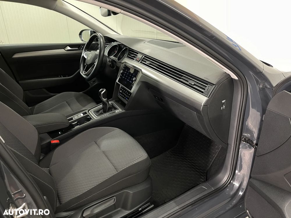 Volkswagen Passat 2.0 TDI Advance - 10